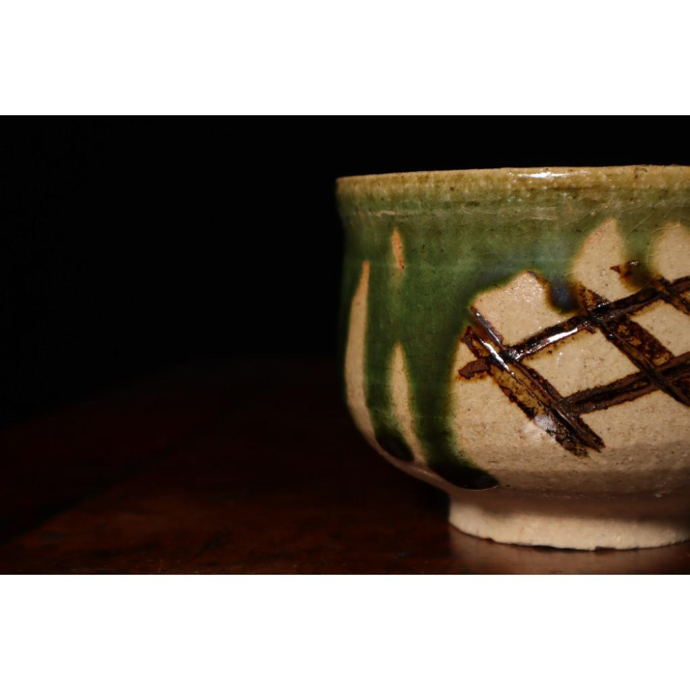 《部町》日本 織部燒 手捏 茶碗 湯吞杯  ｜抹茶 茶道具 茶道 花道 花藝 神社 茶葉 茶杯 茶海 茶藝 普洱茶-細節圖7