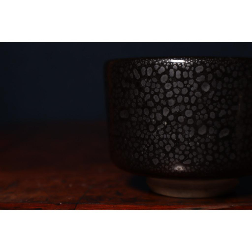《部町》日本 壽窯 炫耀油滴 手造 湯吞杯 茶杯｜抹茶 茶道具 茶道 花道 花藝 神社 茶葉 茶杯 茶海 茶藝 普洱茶-細節圖7