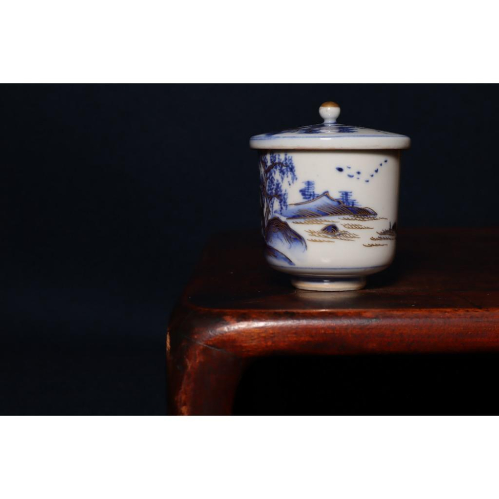 《部町》日本時代物 老九谷 描金山水染付青花 金鑭手蓋湯吞 茶杯  ｜抹茶 茶道具 茶道 花道 花藝 神社 茶葉 普洱茶-細節圖2