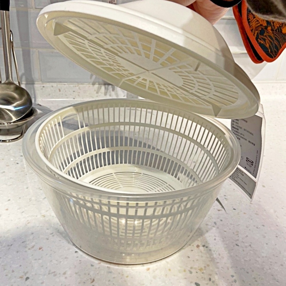 【小竹代購】 IKEA宜家家居 UPPFYLLD 蔬果沙拉脫水器 廚房神器 脫水神器 蔬果瀝水器 旋轉瀝水器 蔬果脫水-細節圖2