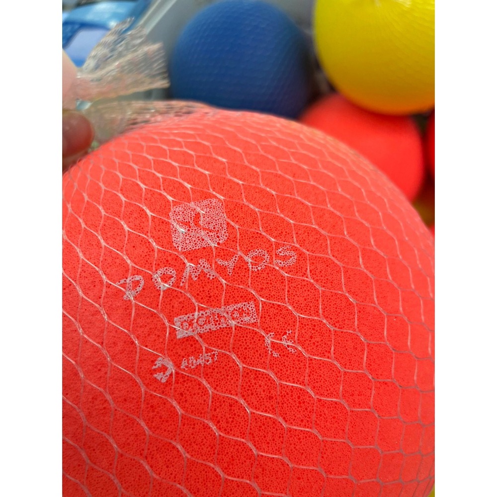 迪卡儂 代購 泡棉球 海綿球 球 寶寶玩具 靜音球 親子 幼兒 寶寶 體操 彈力球 學習球 兒童球 球 運動-細節圖5
