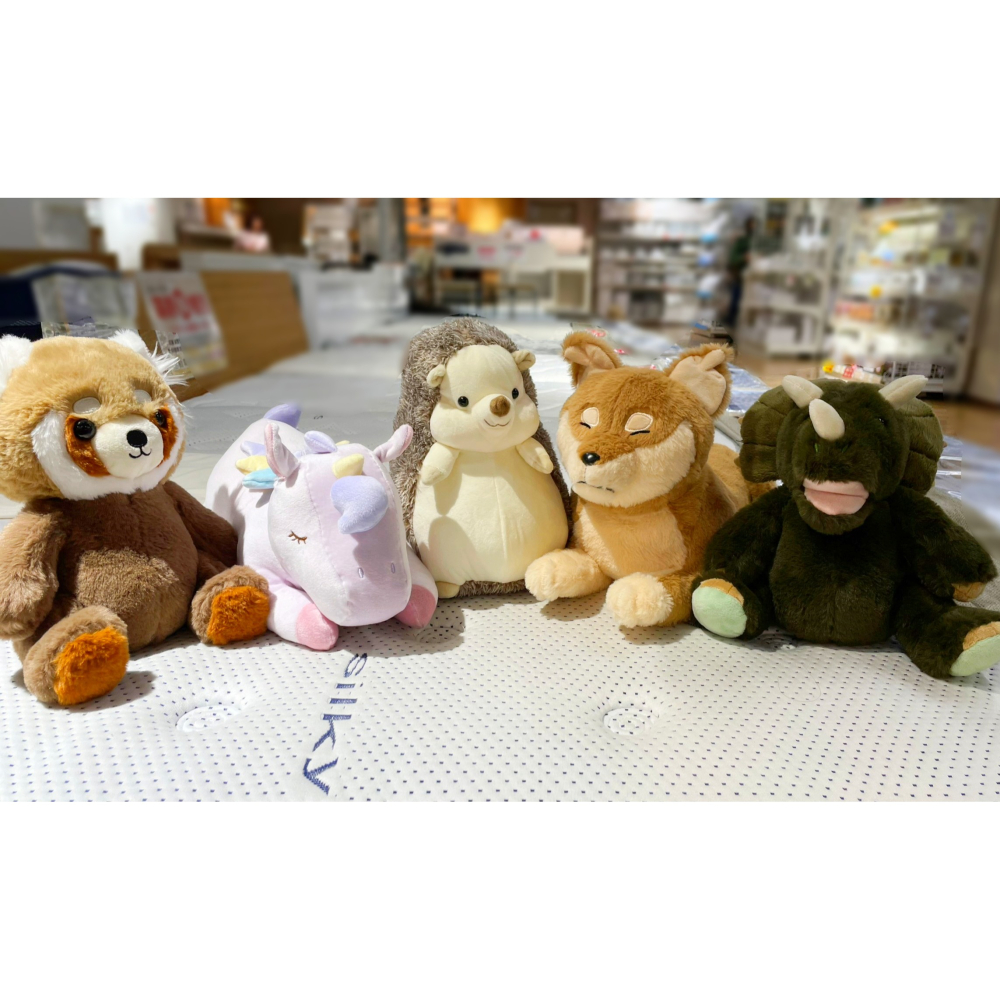 【竹代購】 宜得利家居 nitori 療癒抱枕 冬天小物 玩偶 填充玩具 抱枕 獨角獸 浣熊 柴犬 貓熊 刺蝟 恐龍-細節圖10