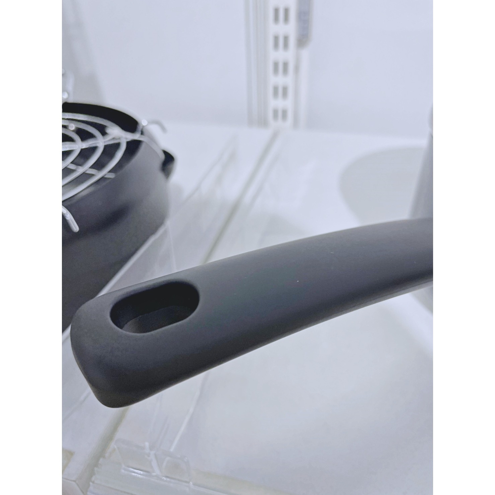 【竹代購】正品代購 nitori宜得利家居 IH爐 長把鍋 單柄鍋 鍋具 廚房用具 料理鍋 烹飪鍋 附把手附蓋 牛奶鍋-細節圖7