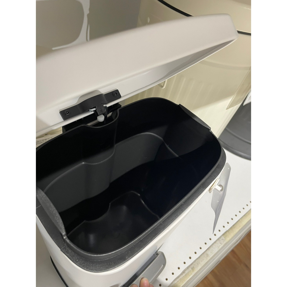 【竹代購】正品代購 nitori宜得利家居 30L 40L大型垃圾桶 緩降垃圾桶 北歐風格 超質感 腳踏式垃圾桶 附內桶-細節圖4