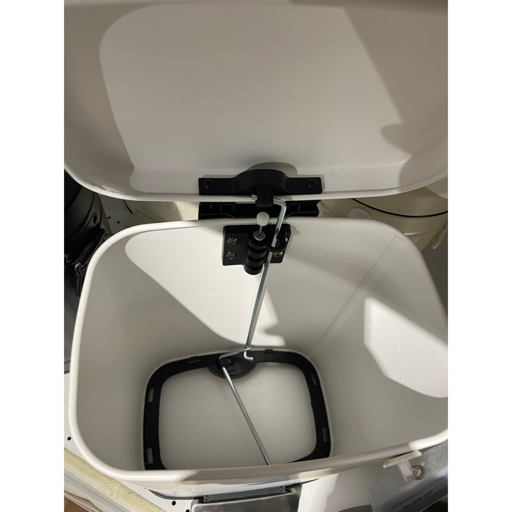 【竹代購】正品代購 nitori宜得利家居 30L 40L大型垃圾桶 緩降垃圾桶 北歐風格 超質感 腳踏式垃圾桶 附內桶-細節圖7