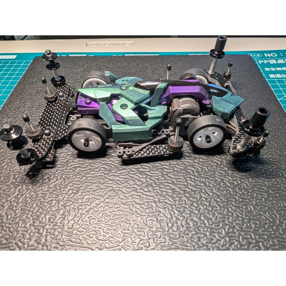 全新成車 綠黑紫 田宮 四驅車 TAMIYA FMA 18714 絕地戰車 BMAX 鎖車 軌道車 噴漆塗裝-細節圖4