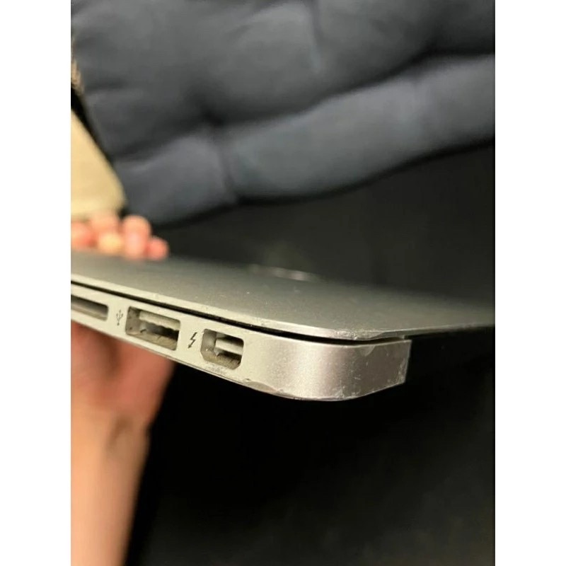 2017 MacBook Air 8G 256G 銀色-細節圖3