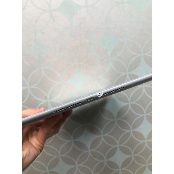 Apple iPad 5 128G WiFi 9.7吋 銀色-細節圖3