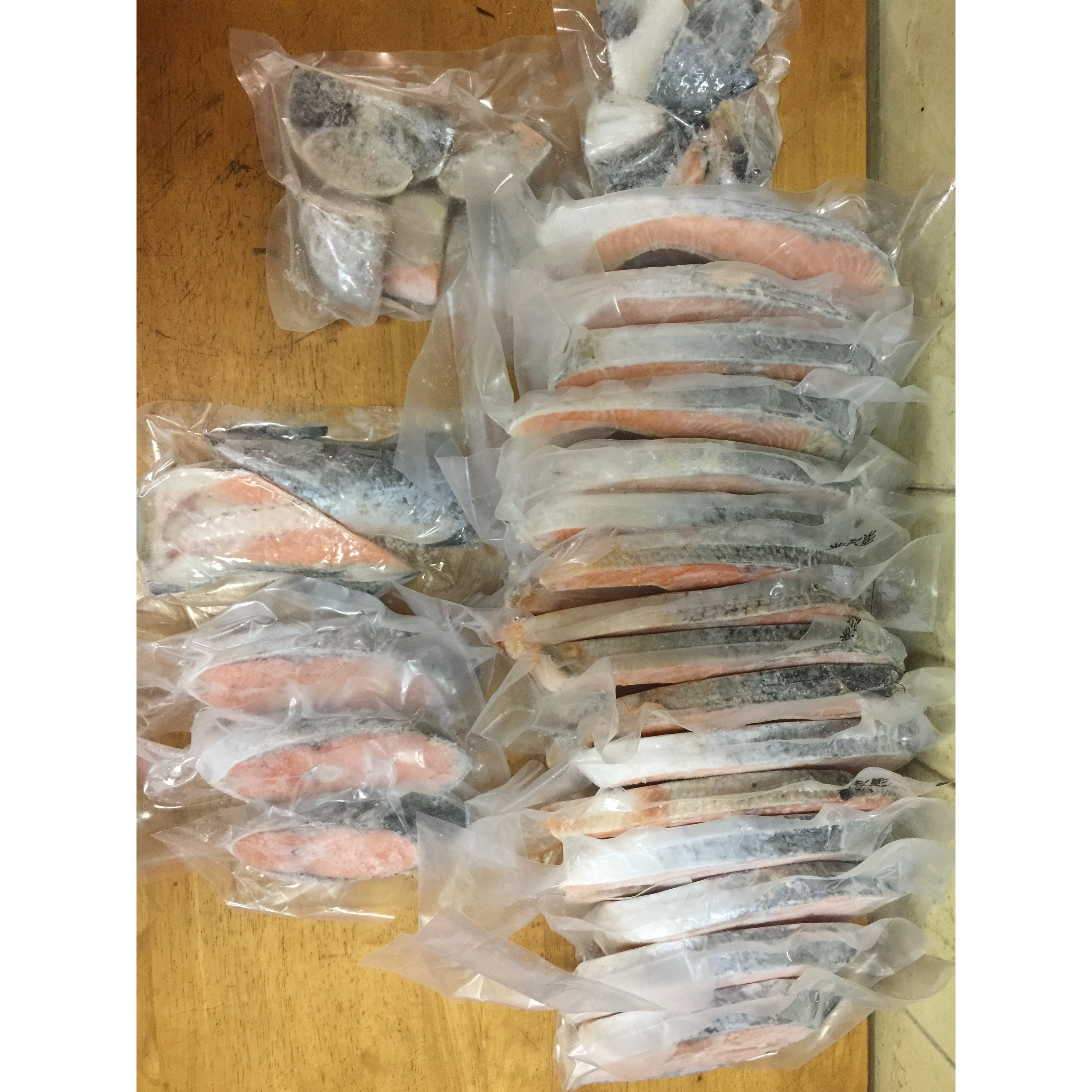 生食等級鮭魚一尾只要3500元☆鴻德水產☆ 滿額免運-細節圖6