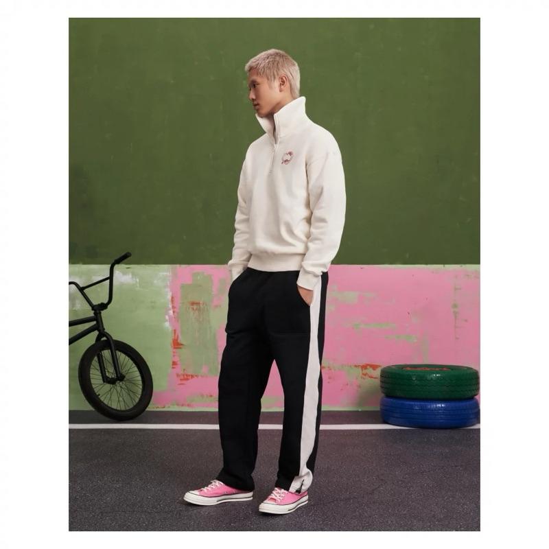 出清！！原價貴！男款 美國品牌潮牌 黑色棉質設計休閒褲運動褲 側邊米白色拼接撞色 下擺鈕釦設計排釦褲 長褲 hiphop-細節圖7