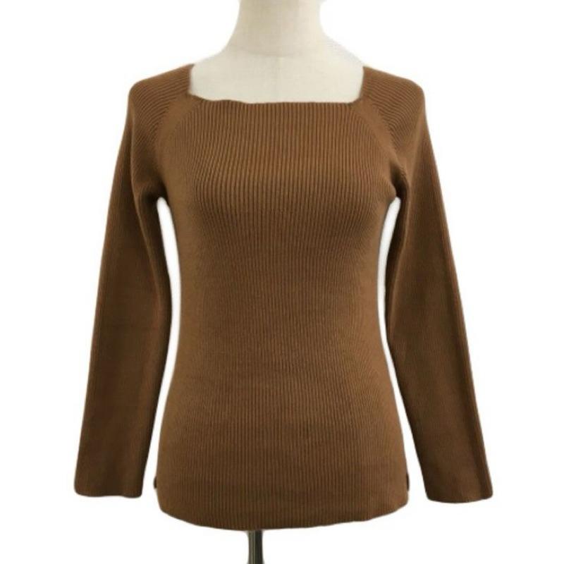 ｜上衣｜Mila Owen 日本品牌 棕色/黑色微露肩羅紋方領顯瘦針織上衣 極簡軟糯毛衣 剪裁縫製純色極簡內搭 貴牌-細節圖2