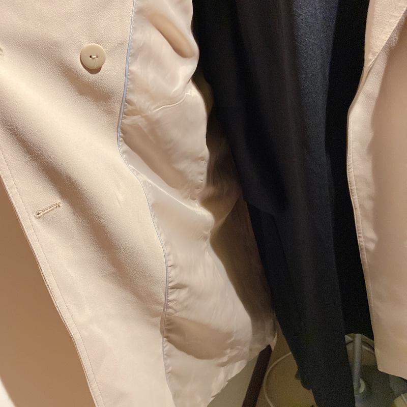 ｜風衣外套｜正韓  米杏色長款西裝領風衣外套 有腰帶 挺版修身 東區小店購入 買近2500 韓貨 通勤休閒約會-細節圖4