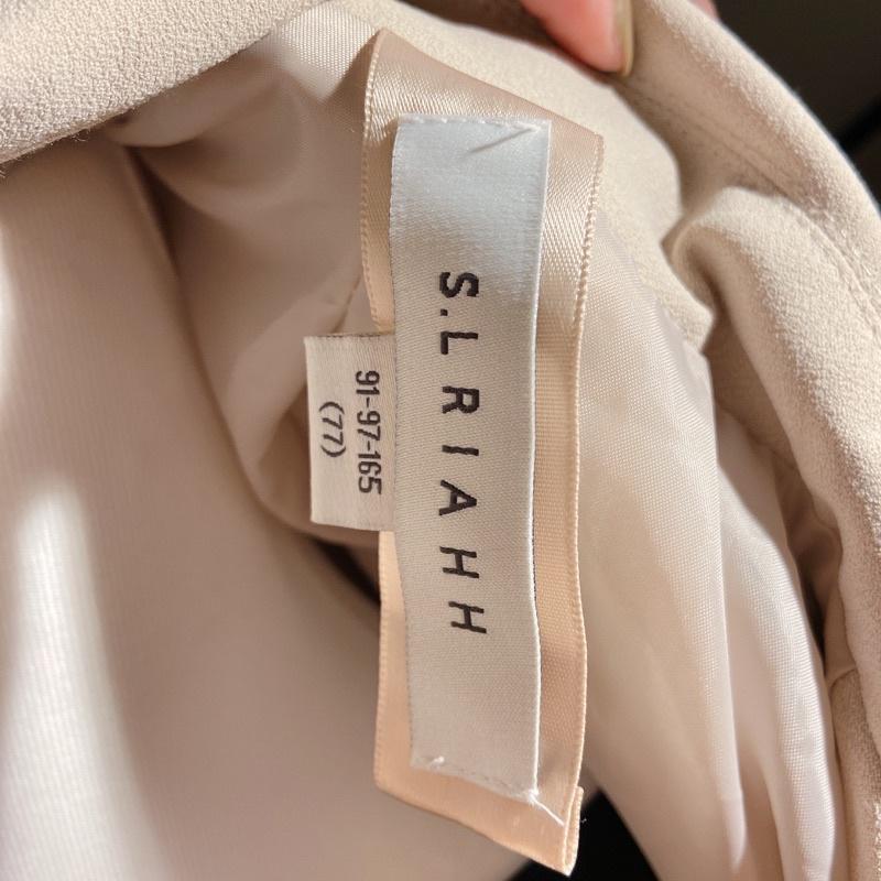 ｜風衣外套｜正韓  米杏色長款西裝領風衣外套 有腰帶 挺版修身 東區小店購入 買近2500 韓貨 通勤休閒約會-細節圖8