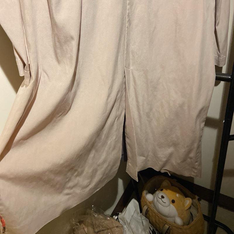 ｜外套｜二手 日本名媛貴婦品牌 JUSGLITTY 日本貴牌米杏色風衣外套 修身好看 2號 日本製 已送乾洗 開襟-細節圖3