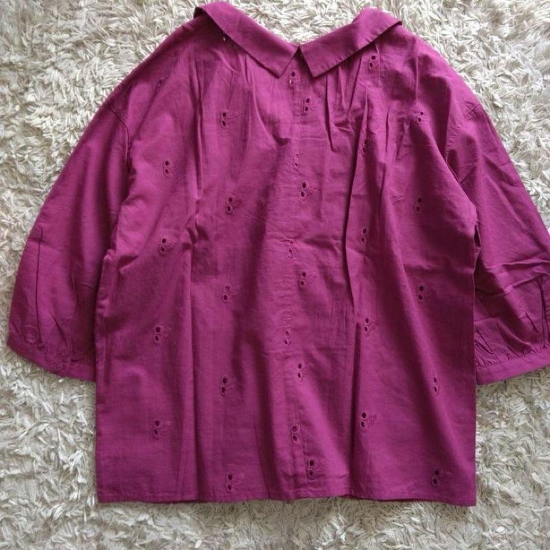 ｜上衣｜日本日牌 Grove 氣質藏藍色刺繡鏤空短袖蕾絲棉襯衫 七分袖長袖上衣 精緻縷空鏤空開衫外搭渡假 休閒辦公室工作-細節圖4