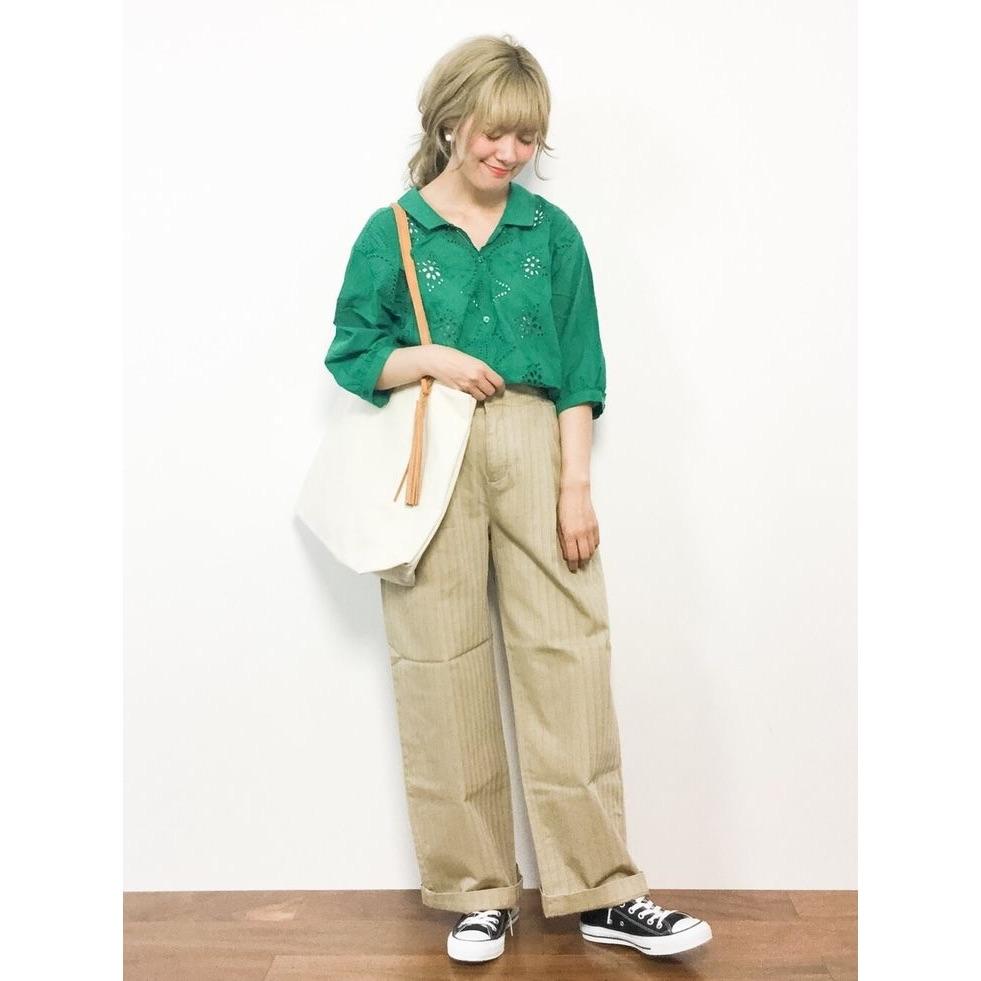 ｜上衣｜日本日牌 Grove 氣質藏藍色刺繡鏤空短袖蕾絲棉襯衫 七分袖長袖上衣 精緻縷空鏤空開衫外搭渡假 休閒辦公室工作-細節圖8