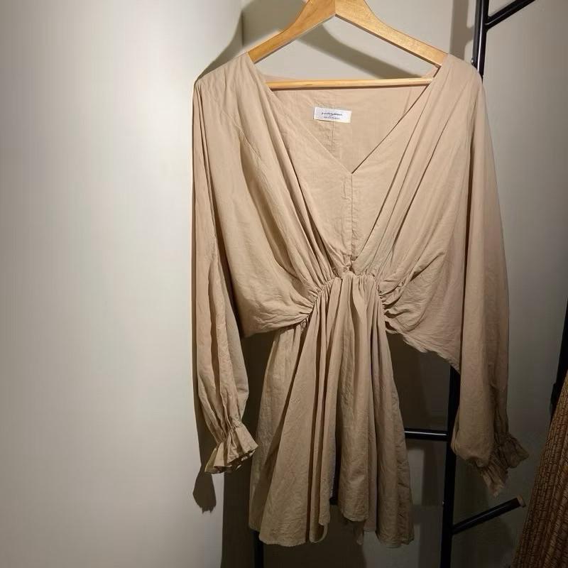 | 上衣 |  二手 日本貴牌 marjour 卡其設計感寬鬆蝙蝠袖縮腰長袖上衣 全棉肌里感V領娃娃衫 膨袖澎袖 實拍-細節圖4