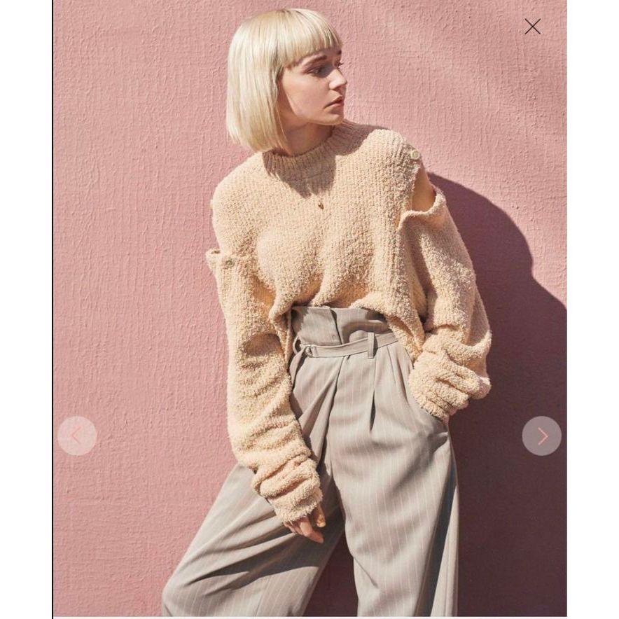 ｜針織｜COCO DEAL 日本貴牌 米色杏色棉質羽毛針織 紐扣開袖針織衫 短款針織毛衣 露肩設計 透膚小性感 橙米色-細節圖3