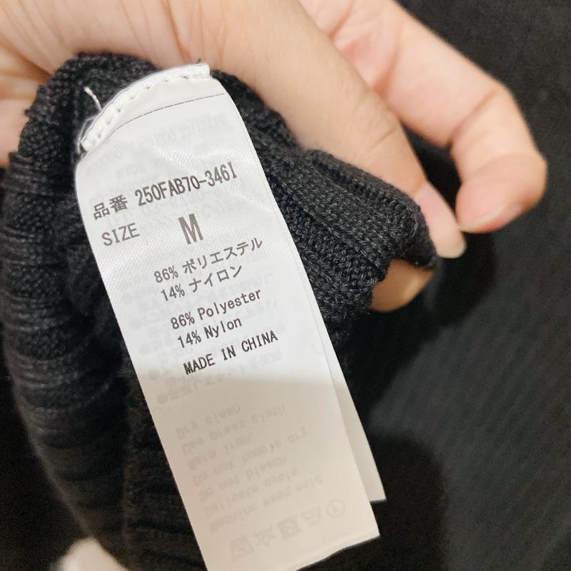 ｜針織｜AZUL BY MOUSSY 日本品牌 半高領黑色針織設計感上衣 毛衣 純色極簡豎條 老錢風高級感 有腰身-細節圖4