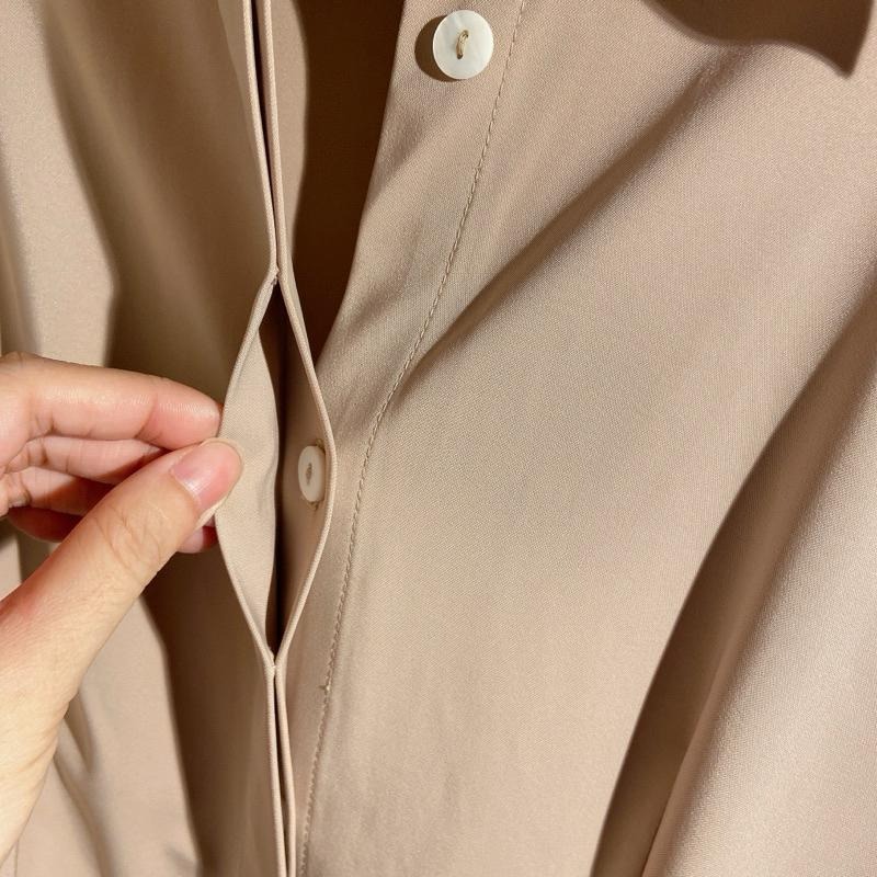 ｜洋裝｜設計師品牌 卡其色質感洋裝 西裝翻領襯衫式連身裙 隱藏排扣腰帶洋裝 短袖休閒-細節圖4