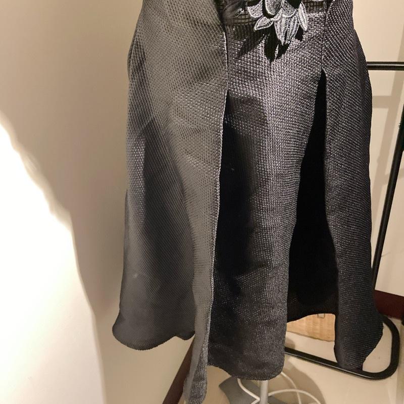 ｜禮服｜義大利 禮服裙 黑色鏤空花朵 花苞禮服裙 露背 背心洋裝 優雅 名媛明星品牌 日常禮服派對服 gm-細節圖3
