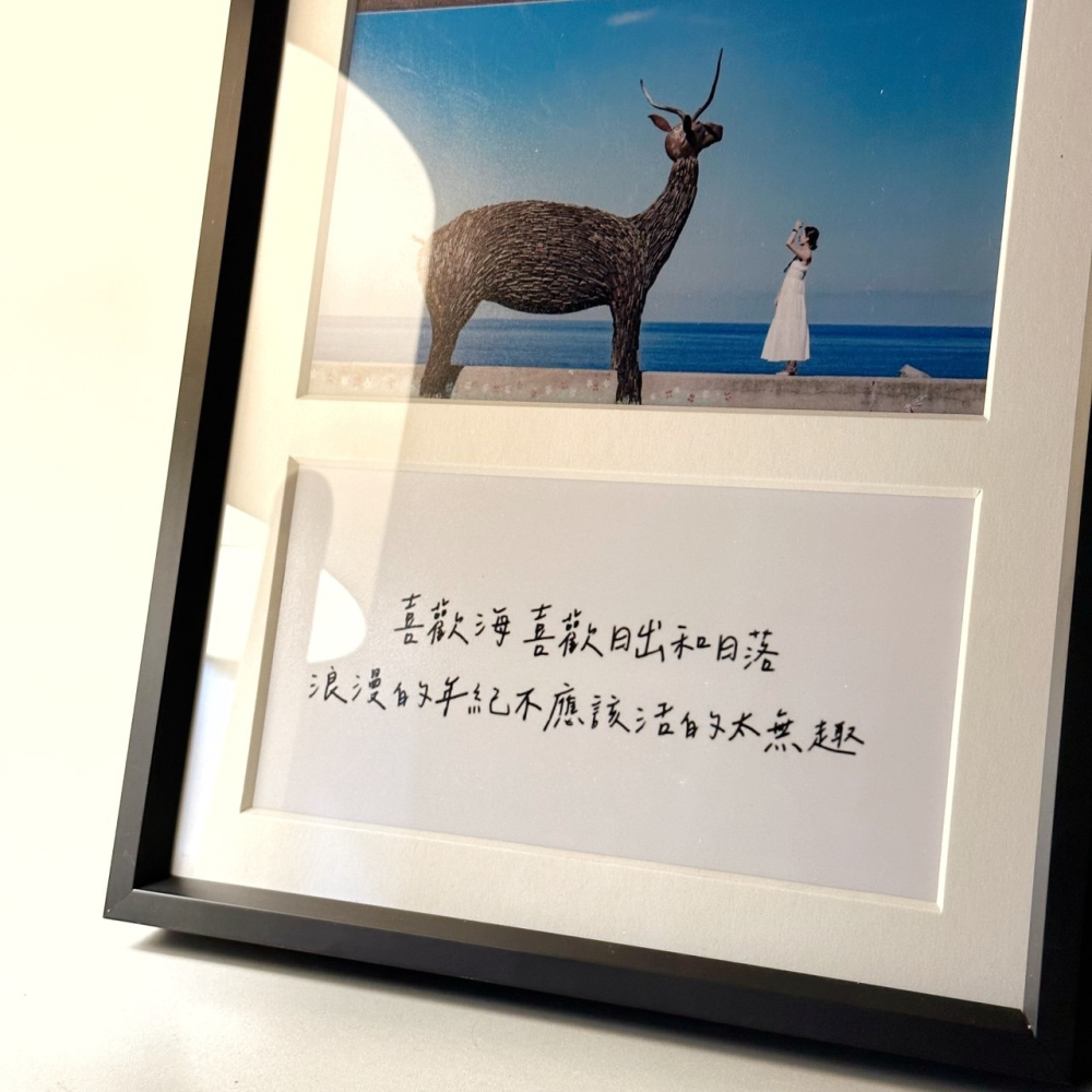 【客製化相框】專屬你的紀念小語相框 三格相框 週年紀念 生日禮物 情人節禮物 聖誕禮物 畢業禮物 新婚禮物-FFFF36-細節圖3