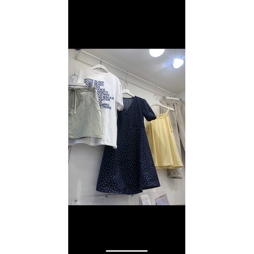 正韓🇰🇷碎花洋裝 碎花短洋-細節圖4