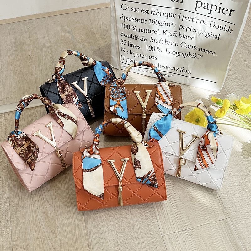 🛒shin菱格壓紋絲巾兩用包-細節圖6