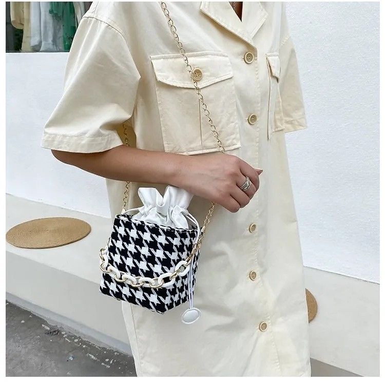 🛒shin 造型面紙盒女包😂-細節圖6