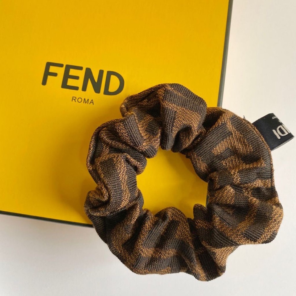 VIP積分禮❤️Fendi 芬迪 大腸圈 髮圈 髮夾 髮束 好氣質溫柔經典FF 高級低調 母親節 情人節 聖誕禮物生日禮物-細節圖5