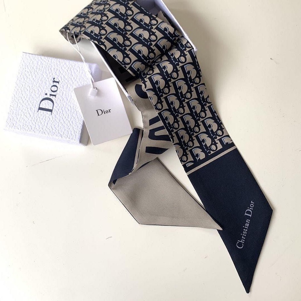 VIP績分禮 Dior CD 經典字母絲巾 領巾 真絲 髮帶 髮束 綁包綁手柄 絲帶 造型 怎麼綁都美 萬能飾品-細節圖3