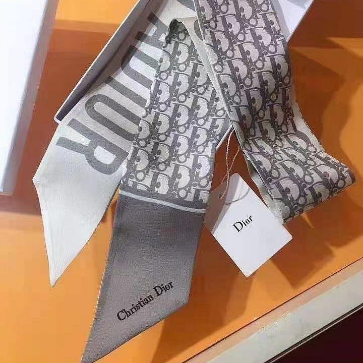 VIP績分禮 Dior CD 經典字母絲巾 領巾 真絲 髮帶 髮束 綁包綁手柄 絲帶 造型 怎麼綁都美 萬能飾品-細節圖4