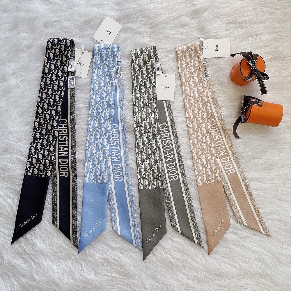 VIP績分禮 Dior CD 經典字母絲巾 領巾 真絲 髮帶 髮束 綁包綁手柄 絲帶 造型 怎麼綁都美 萬能飾品-細節圖6