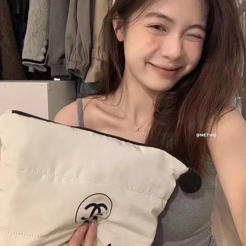 Chanel 香奈兒 化妝品 櫃稀有贈禮✨手拿包 洗漱包VIP漂亮禮大容量收納  收納包 旅行便攜平日也實用 母親節 情-細節圖2