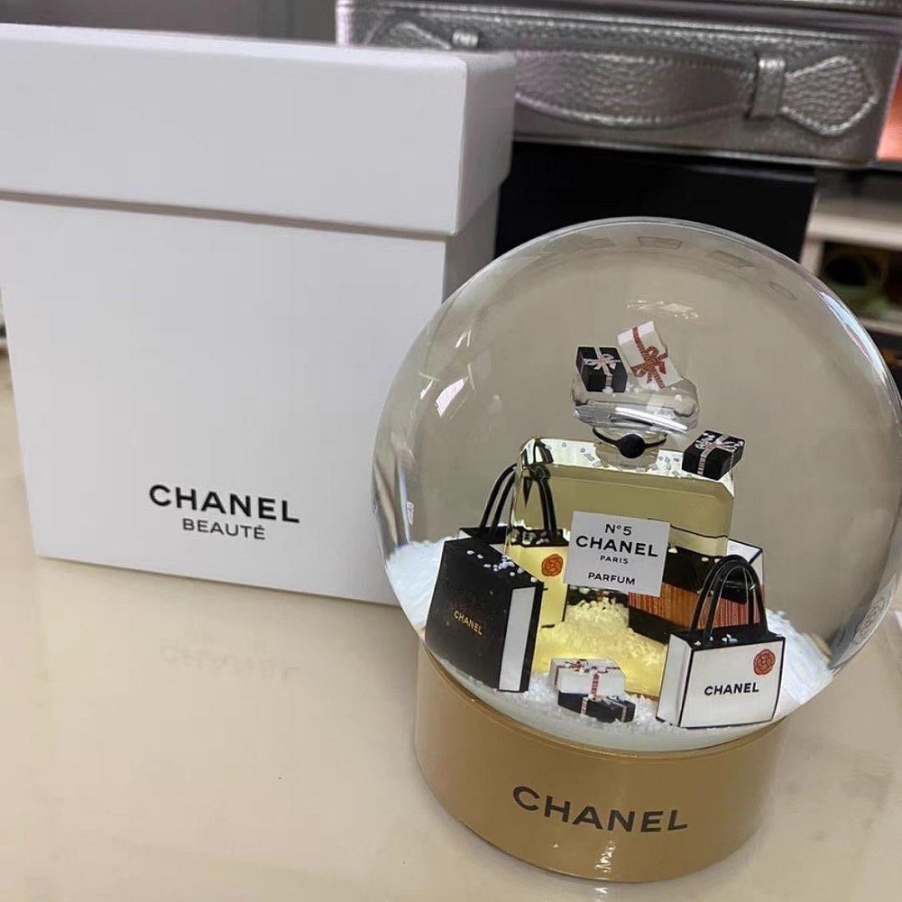 香奈兒Chanel vip專櫃積分禮 水晶球擺件 精緻雪花球 高級又討喜的禮品 情人節 母親節 生日禮物 送禮自用兩相宜-細節圖2