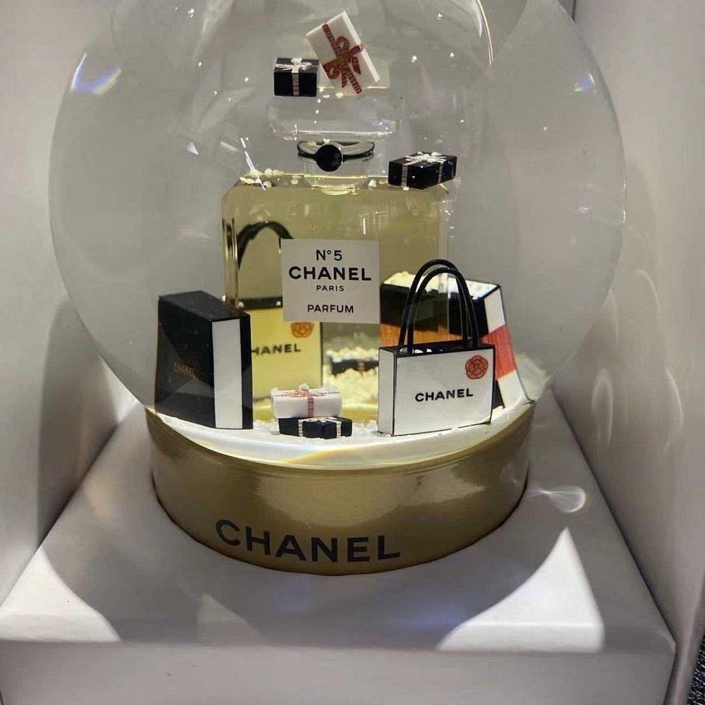 香奈兒Chanel vip專櫃積分禮 水晶球擺件 精緻雪花球 高級又討喜的禮品 情人節 母親節 生日禮物 送禮自用兩相宜-細節圖3