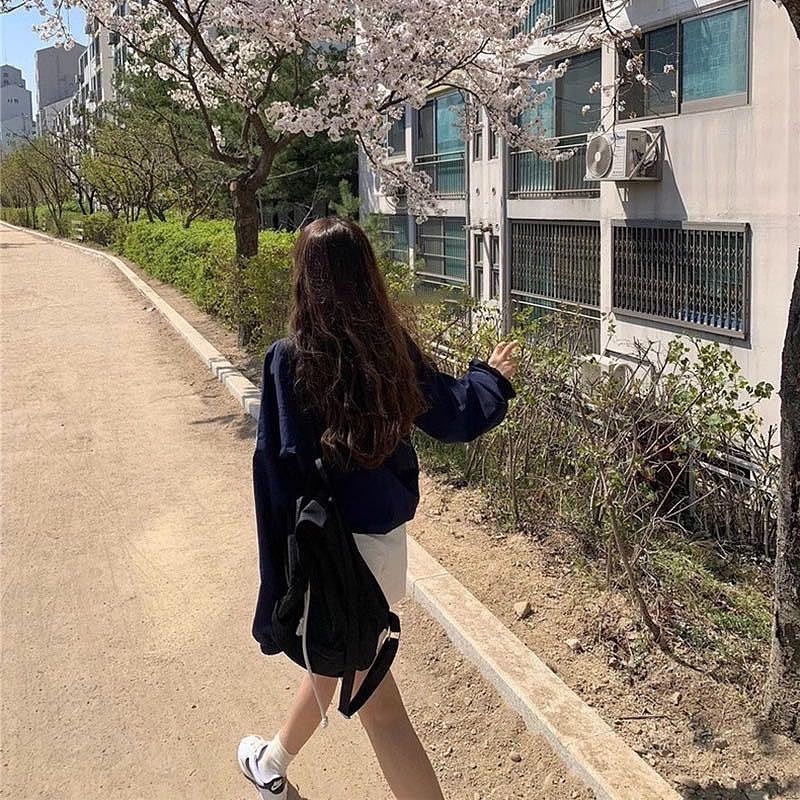 韓國URAT復古V領套頭運動上衣 學院風衛衣 V領長袖棒球T 衝鋒衣衛衣 長袖T 大學T 寬松舒服好穿 足球賽車風格 私-細節圖4