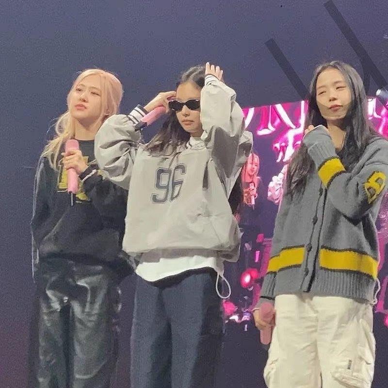 韓國NIEEH 金智妮jennie同款V領長袖薄款棒球T 96號衝鋒衣衛衣 長袖T 大學T 寬松舒服好穿 足球賽車風格-細節圖2
