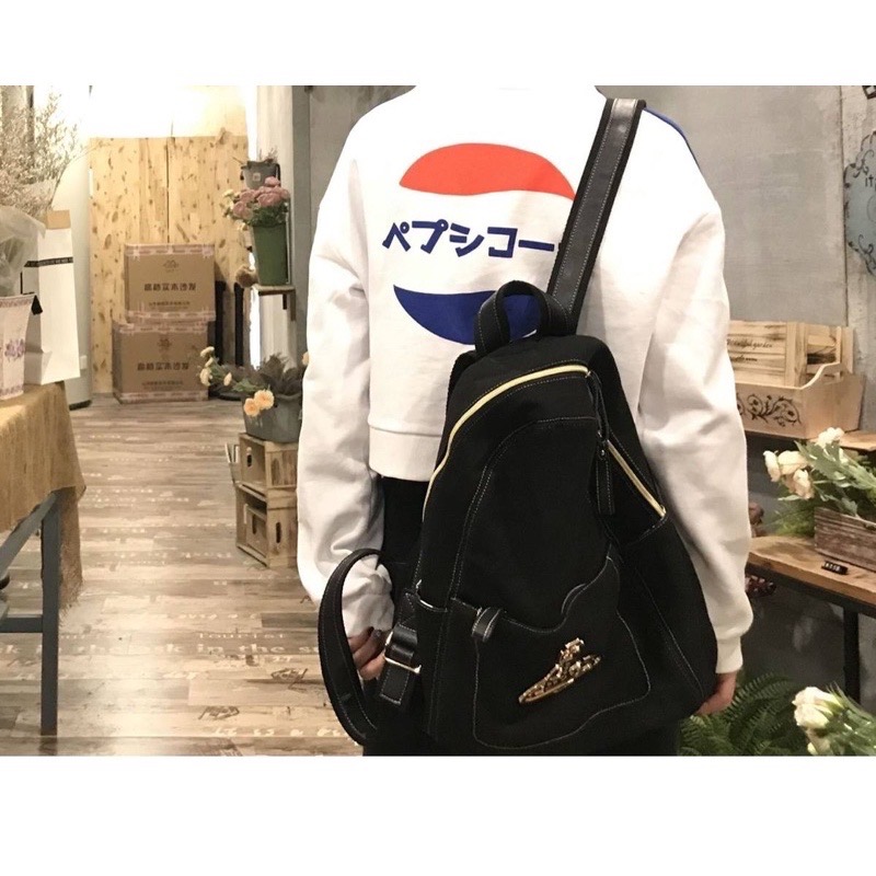 Vivienne Westwood 土星 後背包 雙肩包 帆布車縫線大容量 又潮又Q 好實用❤️男女同款 時尚休閒-細節圖3