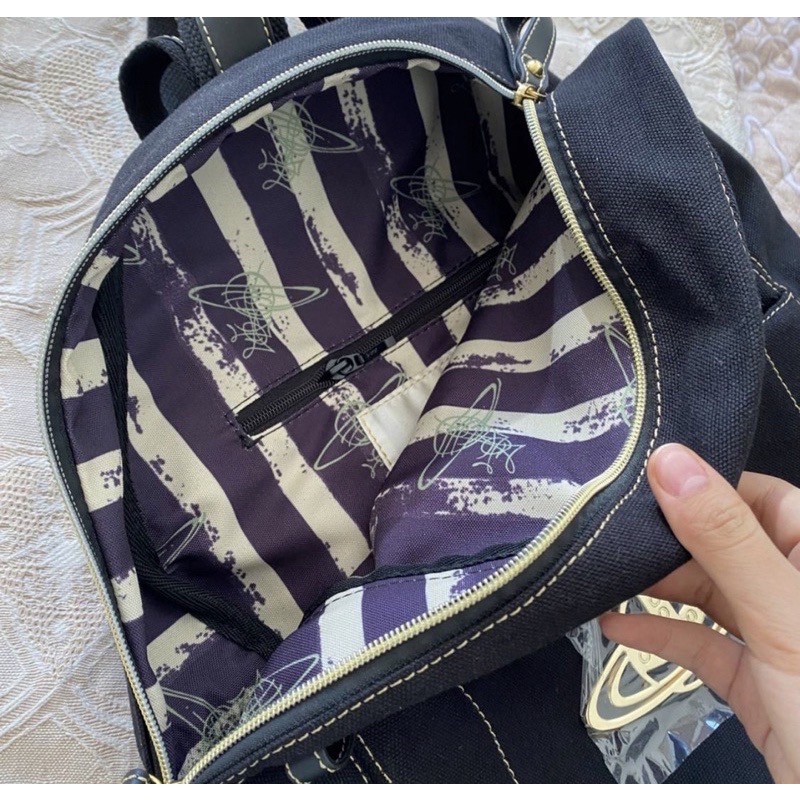 Vivienne Westwood 土星 後背包 雙肩包 帆布車縫線大容量 又潮又Q 好實用❤️男女同款 時尚休閒-細節圖7