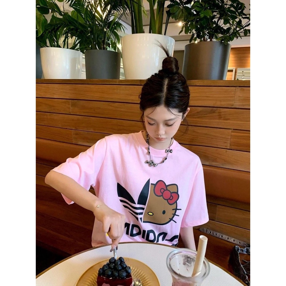 Adidas x kitty 萌 T恤 上衣 有形百搭 版形材質都優秀 純棉短袖t恤 私留 我狠愛 私推❤️  S-3XL-細節圖3