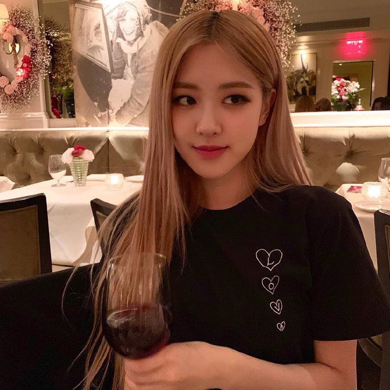 blackpink樸彩英ROSE同款T恤 純棉舒服舒適 清新好氣質 愛心及星星🌸-細節圖2