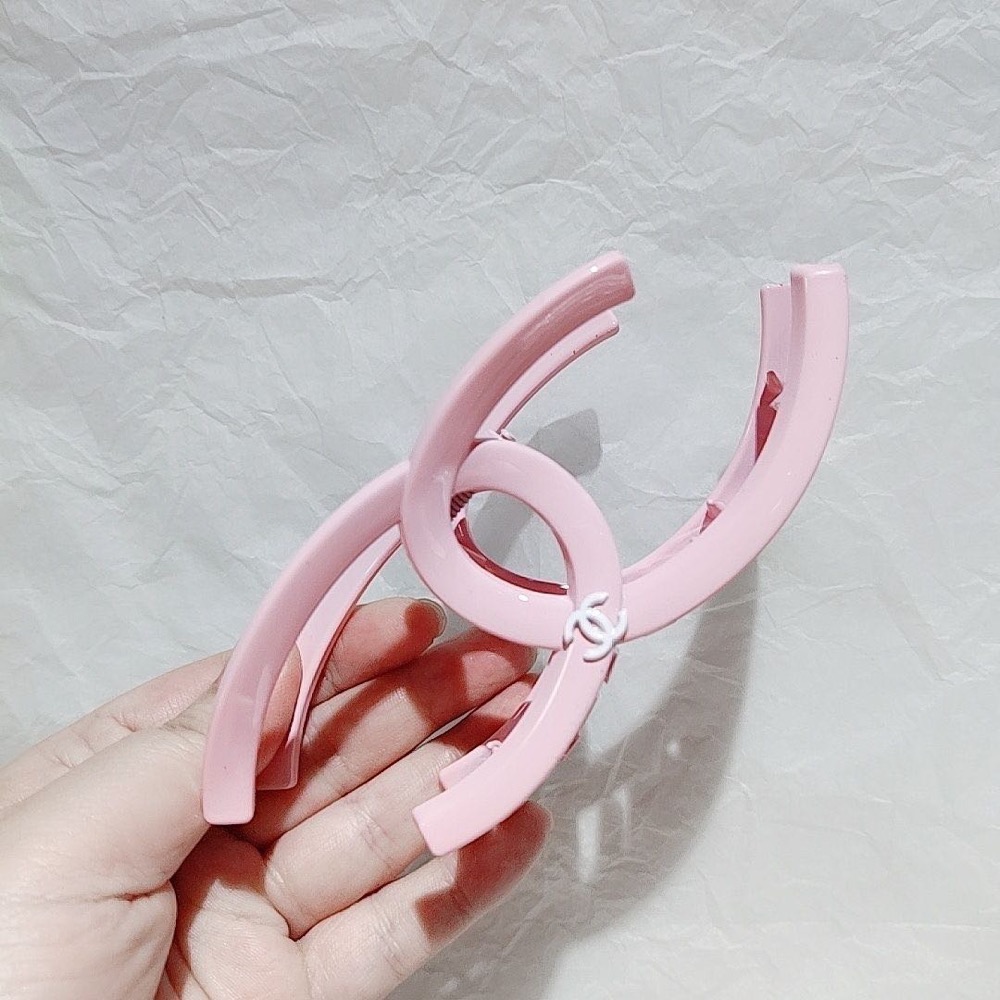 Chanel 香奈兒 VIP贈品 經典大雙c髮夾 鯊魚夾 抓夾 髮飾 顏色太美太Q ❤️馬尾夾 後腦勺夾-細節圖2