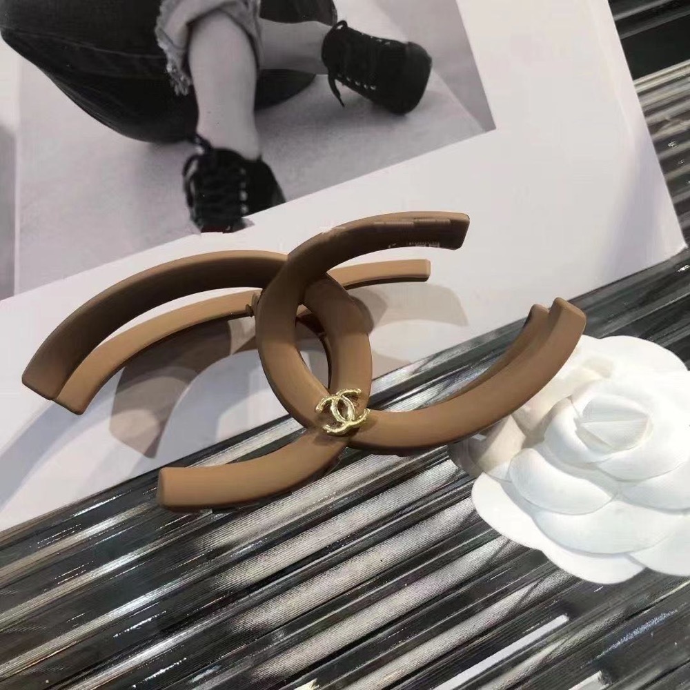 Chanel 香奈兒 VIP贈品 經典大雙c髮夾 鯊魚夾 抓夾 髮飾 顏色太美太Q ❤️馬尾夾 後腦勺夾-細節圖4