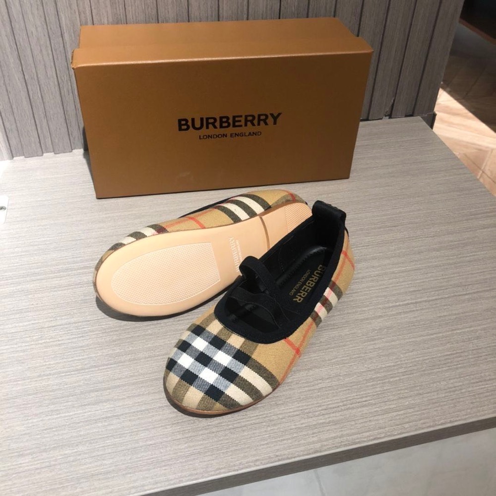 Burberry 女童娃娃鞋 皮鞋 包鞋 休閒正式都好搭經典格紋 好氣質 送人自用兩相宜❤️-細節圖6