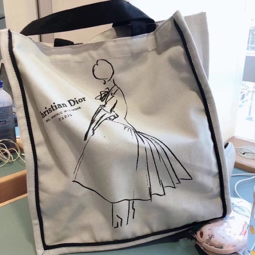 CD Dior 英國博物館 化妝VIP禮品 肩背包 手提袋 購物袋 帆布袋 購物袋 托特包 母親節 情人節 送給禮首選-細節圖3