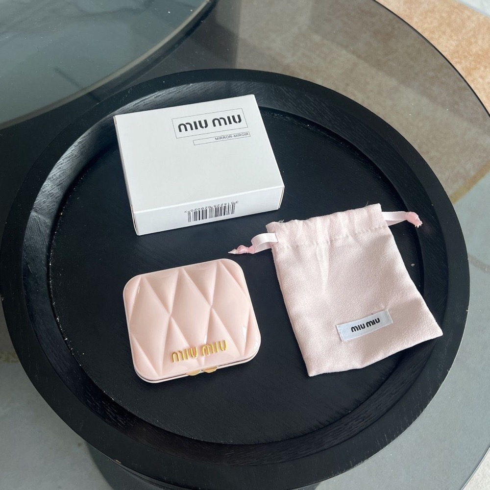 Miu Miu 化妝品VIP漂亮禮❤️ 折疊化妝鏡 甜美復古便攜式隨身鏡口袋迷你雙面鏡放大鏡折疊鏡 母親節 情人節 交換禮-細節圖2