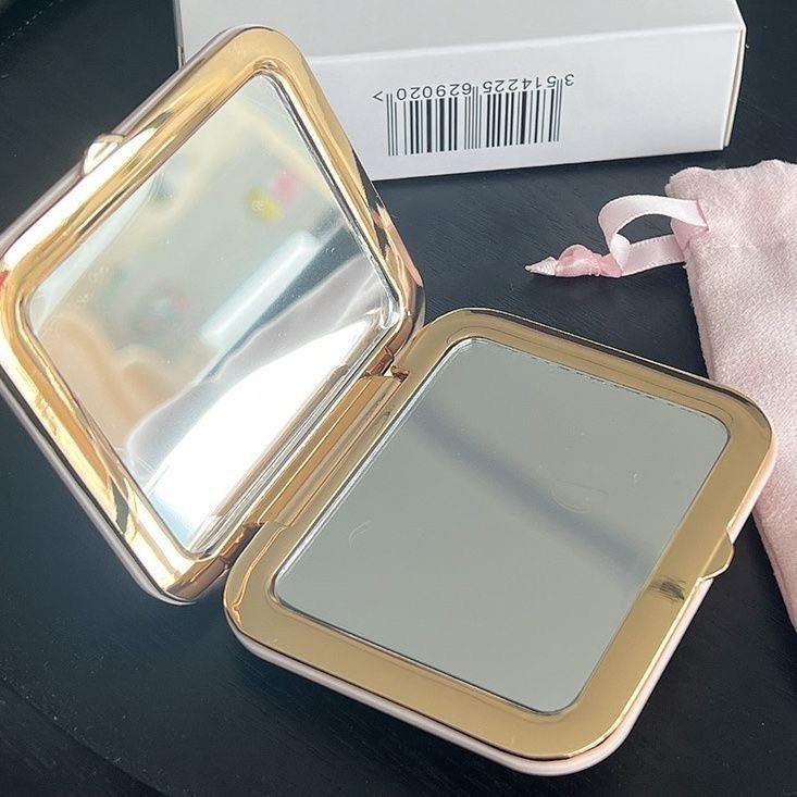Miu Miu 化妝品VIP漂亮禮❤️ 折疊化妝鏡 甜美復古便攜式隨身鏡口袋迷你雙面鏡放大鏡折疊鏡 母親節 情人節 交換禮-細節圖6