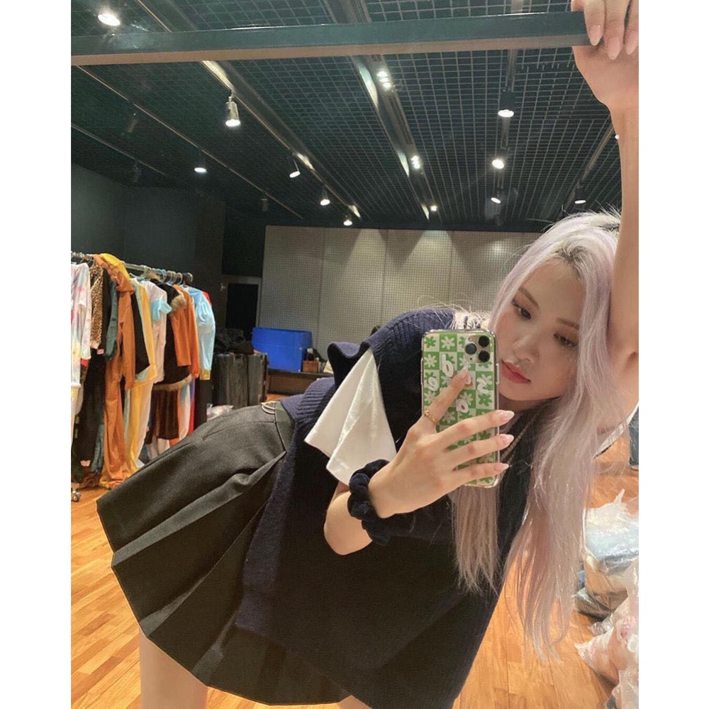 BlackPink Rose朴彩英同款 韓國 學院風 背心 針織衫 毛衣馬甲 打底衫 百搭永不退流行的氣質單品-細節圖6