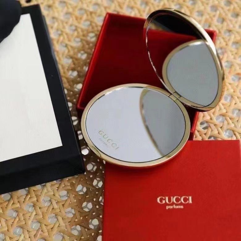 Gucci贈禮 雙面化妝鏡 鏡子 金色高顏值折疊圓鏡 便攜式小鏡子 母親節 情人節 交換禮物 聖誕禮物 生日禮物 送禮自-細節圖2